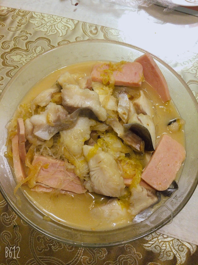 酸菜龙头鱼汤的家常做法,做法和配料