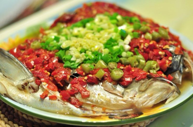 剁椒鲩鱼头的家常做法,怎样做最好吃