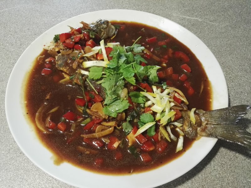 泰式酸辣鱼怎么做最好吃,做法和配料